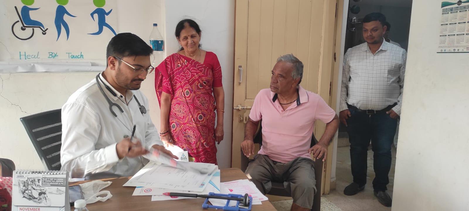 A free Neurology Diagnosis Camp was organized with the support of Sihor Jani Kanji Mahadev Foundation and Shri Bajrangdasbapa Arogyadham.
