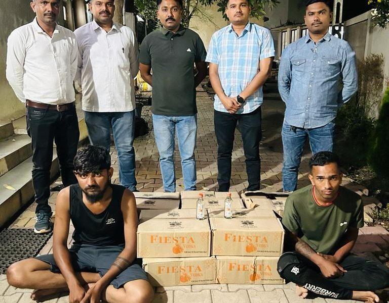 Two persons were caught with a car full of foreign liquor in Kumbharwada area of Bhavnagar