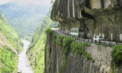 This is the most dangerous road in India, it takes a heart of stone to drive at such a height