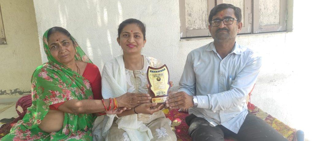 Yoga players from Bhavnagar who have been at the top in the field of yoga for years - Kiranba of Sihore have been associated with the yoga field for years.