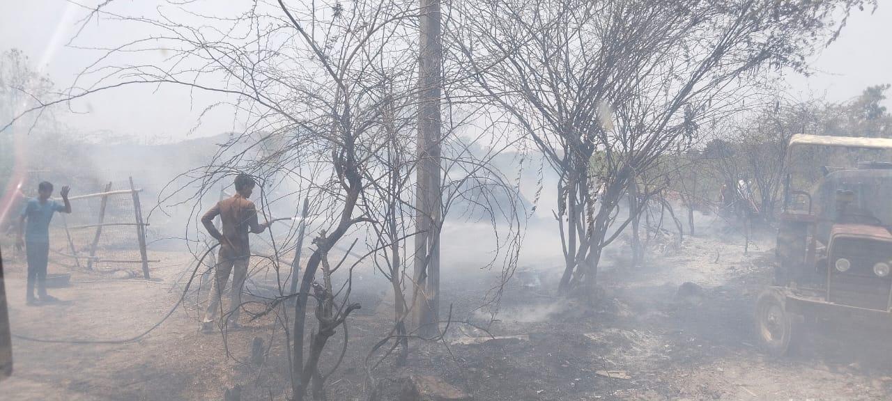 Fire incident in a vacant plot at Songadh village of Sihore - Fire fleet reached