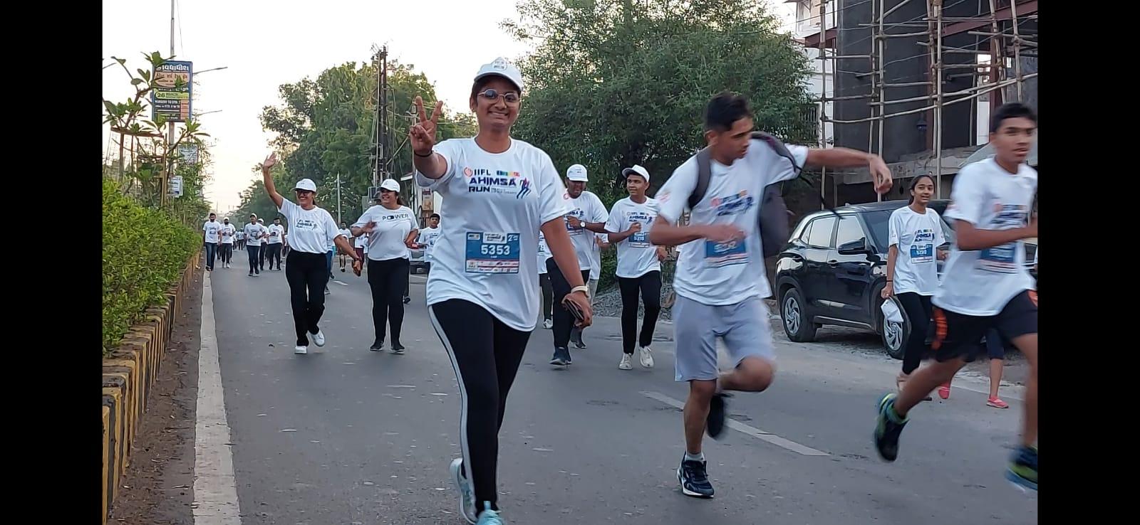 1500 people ran marathon in Bhavnagar early today