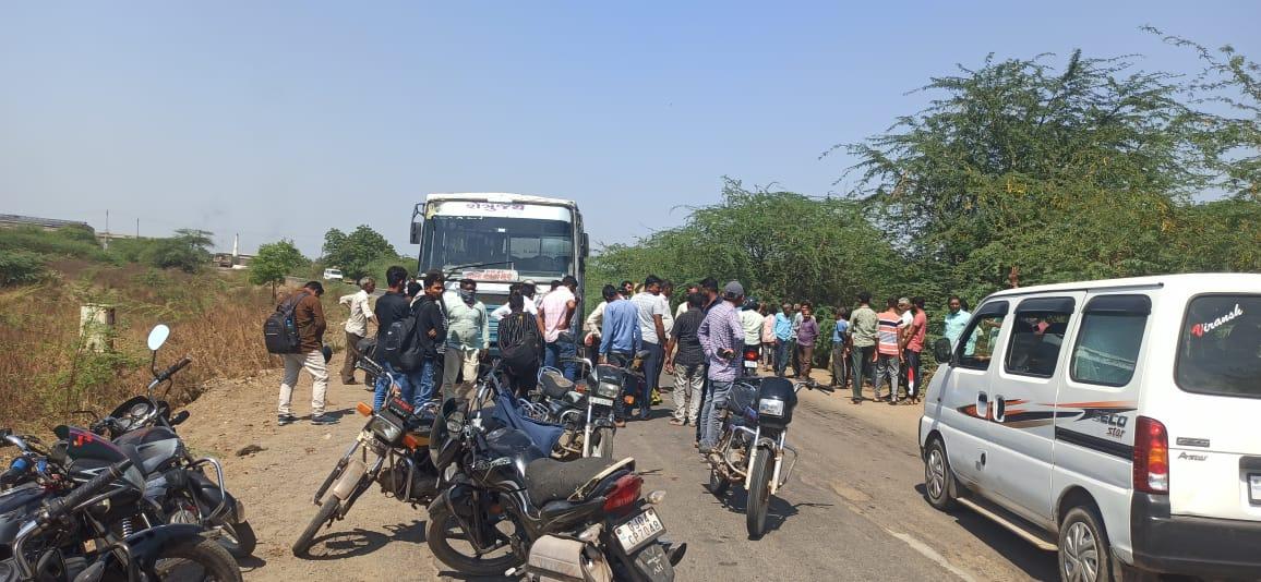 Accident between ST bus and bike near Nesda, Sihore; Two people were injured