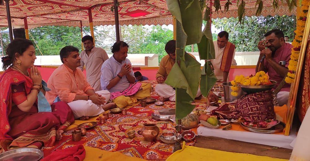 Navchandi Yajna was held at Ambaji temple at Hanumandhara in Sihore