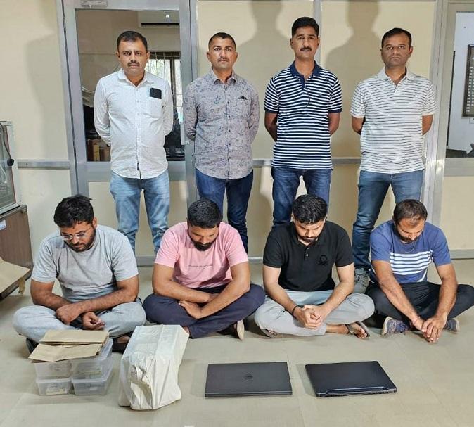 A big scam of making duplicate RC books and selling vehicles was caught from Bhavnagar