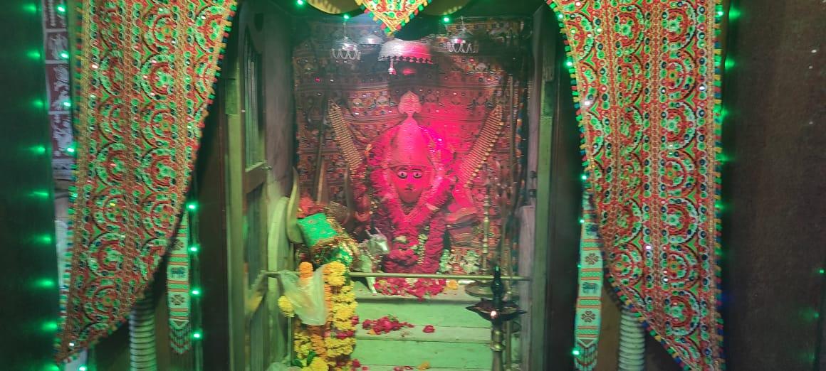 Navchandi yajna was held at Meldi Mana temple in Ramparawala, Sir village, Sihore