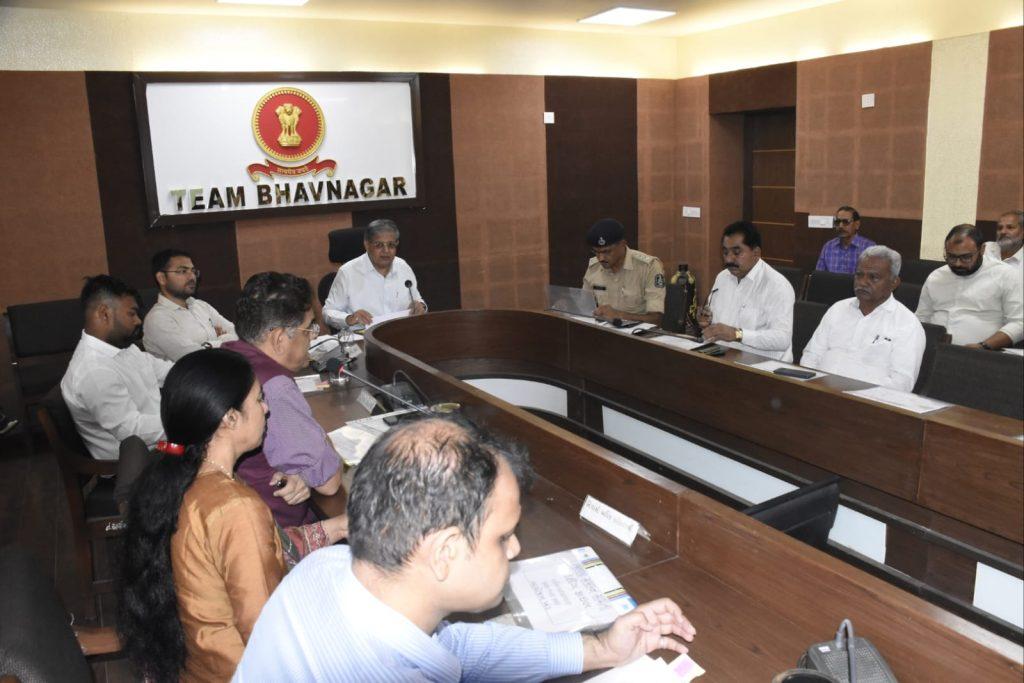 Bhavnagar District Collector directed the officials to resolve the issues related to various departments urgently