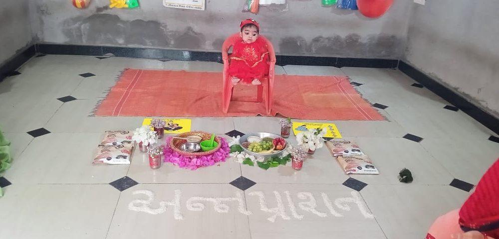 Ananprashan was celebrated in the Anganwadi of Matileshwar Road, Sihore