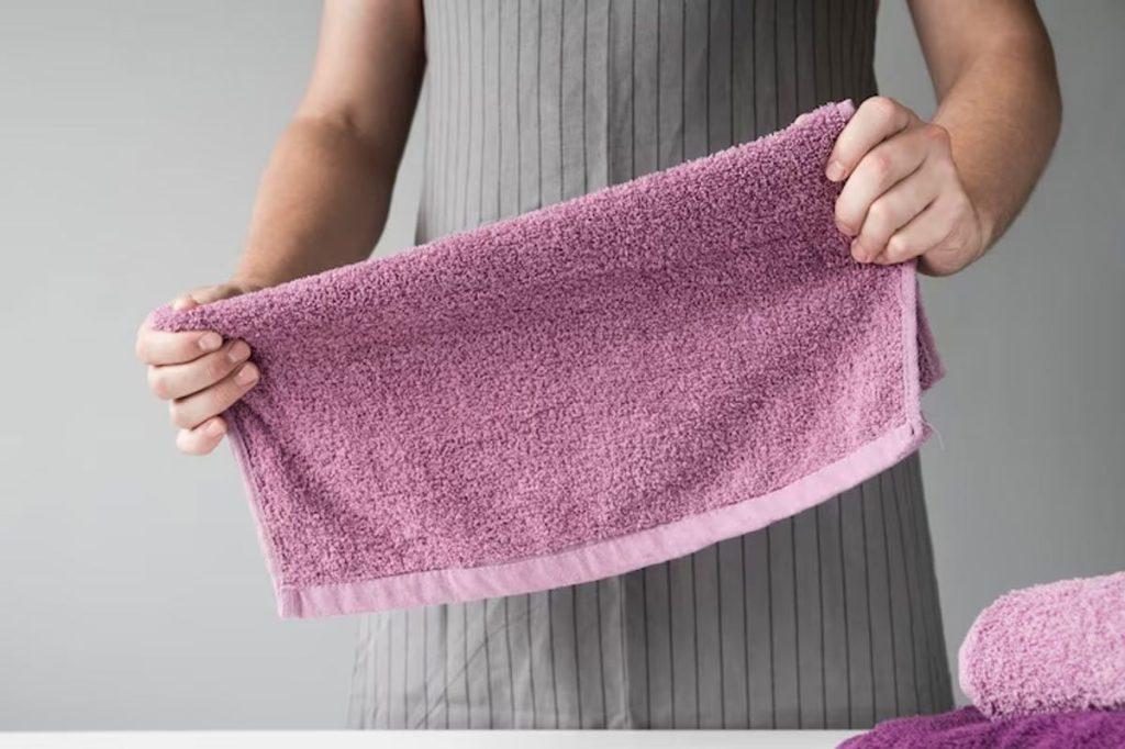 How many days can you use a towel without washing it?