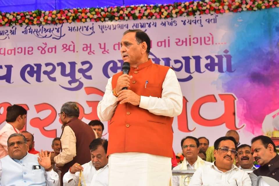 301st foundation day celebration of Bhavnagar; Royal Family Mausoleum and Statue of Maharaja Krishnakumar Singh Ji laid wreath by CR Patil