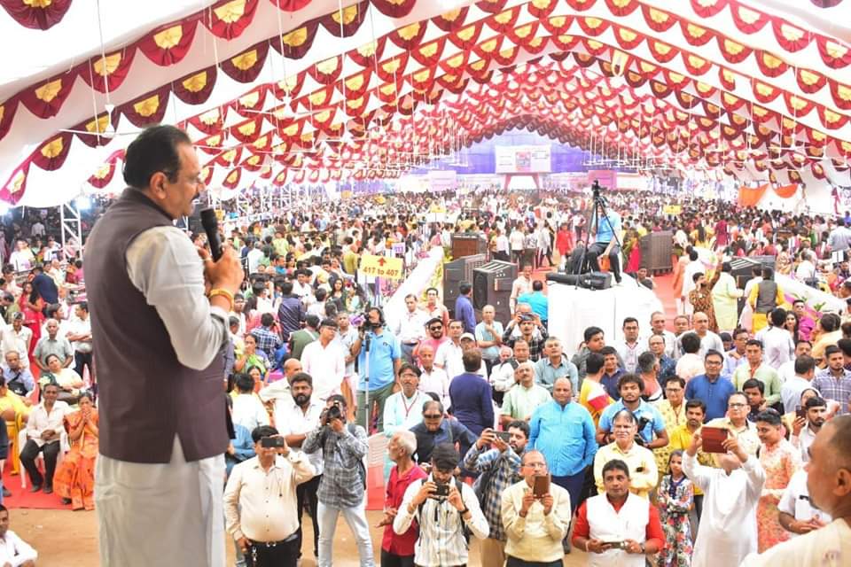 301st foundation day celebration of Bhavnagar; Royal Family Mausoleum and Statue of Maharaja Krishnakumar Singh Ji laid wreath by CR Patil