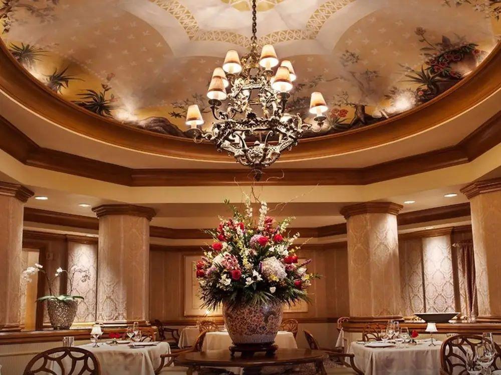 This is the most expensive restaurant in the world, you will be shocked to see the food bill!