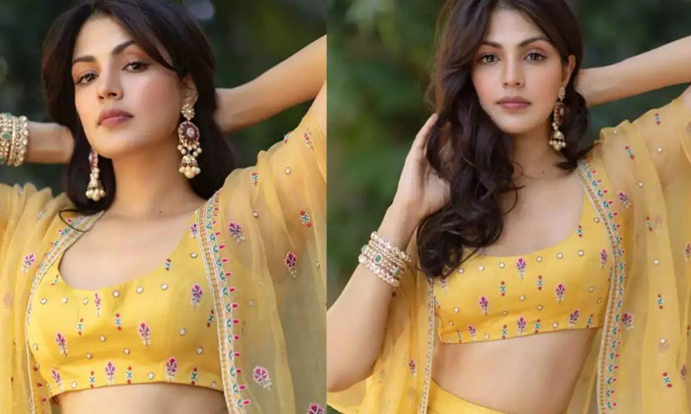 rhea-chakraborty-created-havoc-in-sarees-to-western-dresses-you-can-also-see-the-latest-pictures