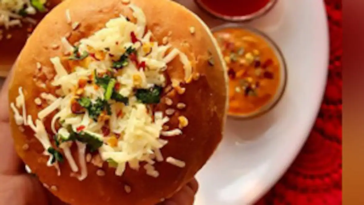 Make tasty 'bun pizza' for kids in just 15 minutes with this easy recipe