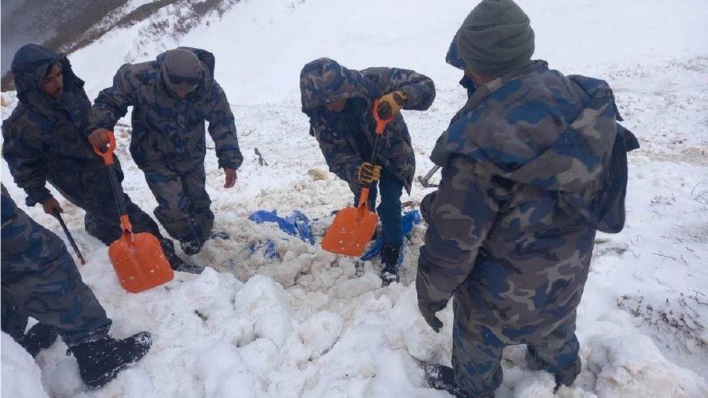 Search continues for 5 people buried in avalanche, snow and rain hampers Nepal police