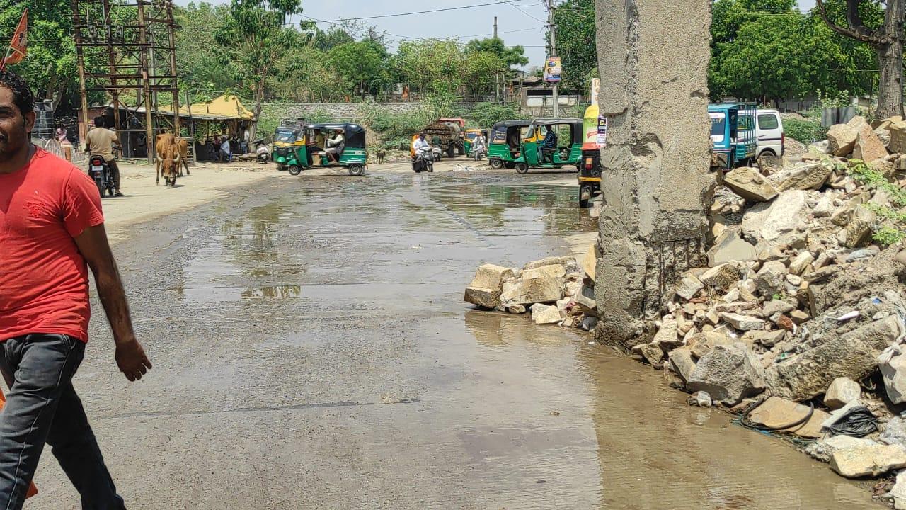 blind eye of the system; Serious problem of sewage and garbage heaps in Sihore: lack of intensive cleaning