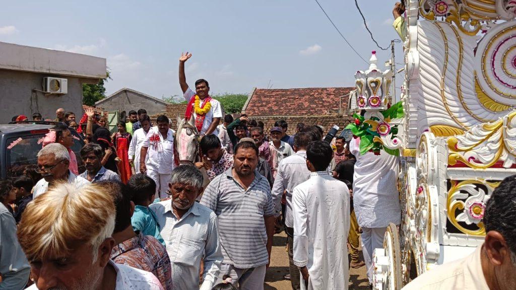 Prana Pratishtha Mohotsav; Vagdia Dada Mandir at Ukharla, Sihore was grandly celebrated and Prana Pratishtha Mohotsav was celebrated.