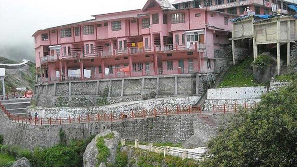 Best Cheap Ashrams and Guest Houses to Stay in Badrinath