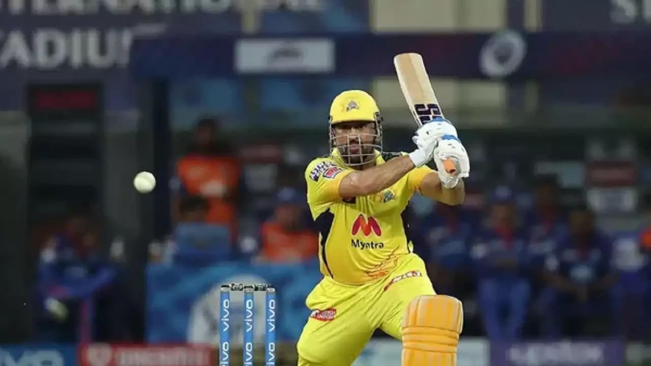 MS Dhoni will not retire from IPL! Learn how Mahi hits sixes on sixes