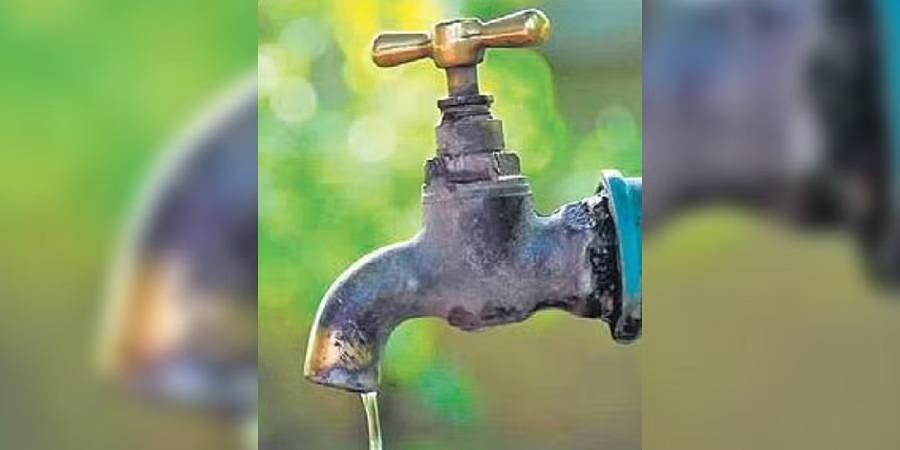 In Sihore Makatnadhal Bhutasheri, supply wallmen gave away illegal water connections overnight in familism.