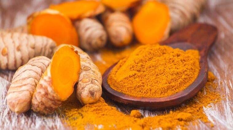 If you are not getting success even after hard work, do these turmeric remedies, everything will be done