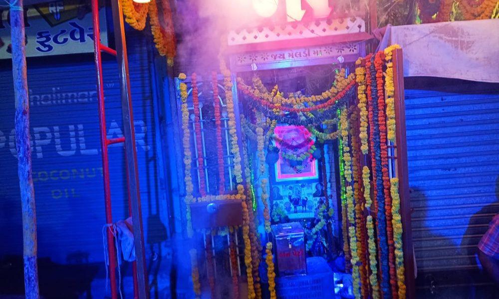 Sihor; Sri Garhwala Meldi Mataji's Supernatural Havan and Dak Damru program was held