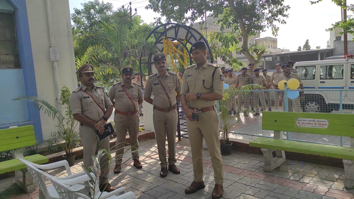 Transformation of Sihore Police Station, PI Bharwad built a scenic spot; SP Ravindra Patel praised the performance