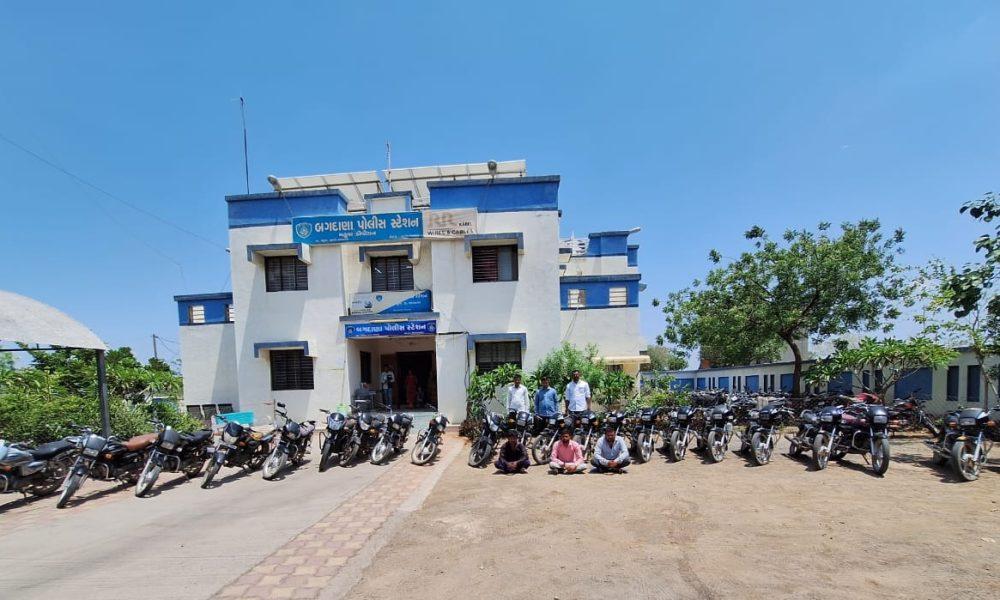 Bhavnagar LCB busts car thief gang, admits to stealing 22 bikes in one year