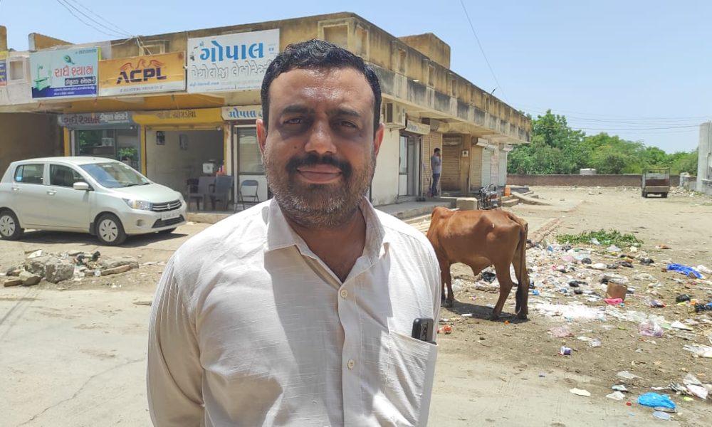 Sihore's Ward 5 near Komalraj Ground is a kingdom of filth due to lack of regular cleaning.