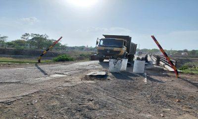 The bridge connecting Sidsar to Vartej Road was closed for heavy vehicles
