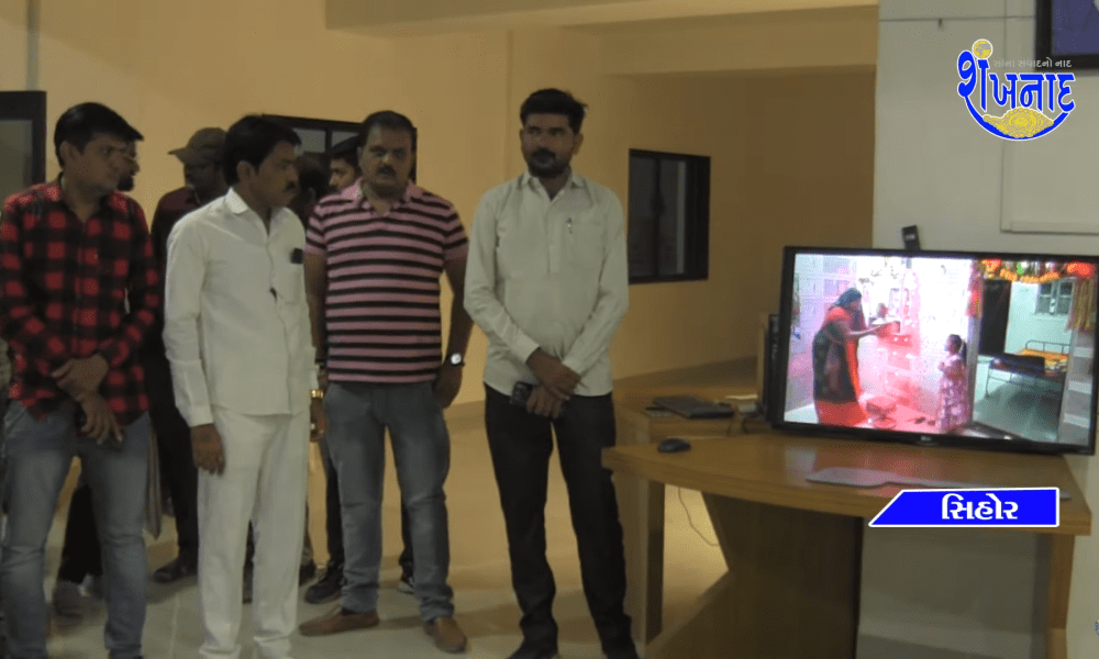 120 beneficiaries watched the program at Sihore as part of Narendrabhai Modi's housing initiative.
