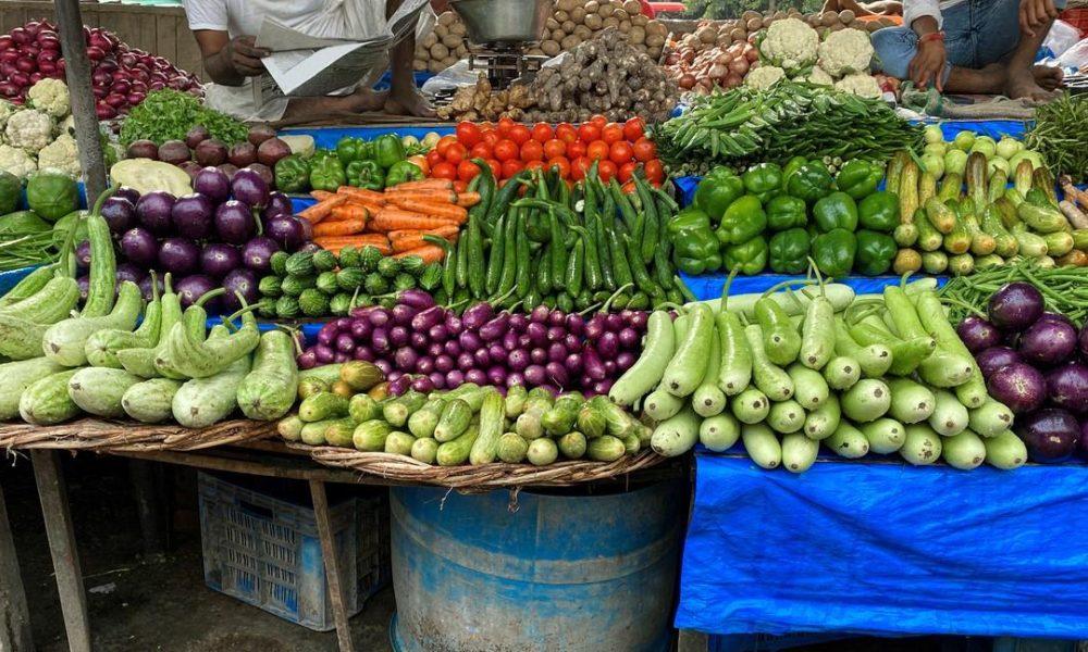 in-sihore-the-prices-of-vegetables-went-up-housewives-panicked-as-tomato-chili-prices-crossed-100