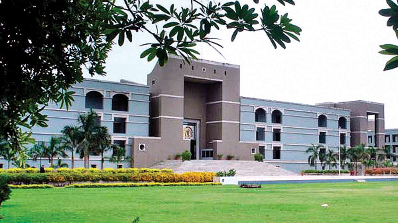 Minor's father seeks HC permission for abortion, judge tells lawyer, 'You read Manu Smriti once'