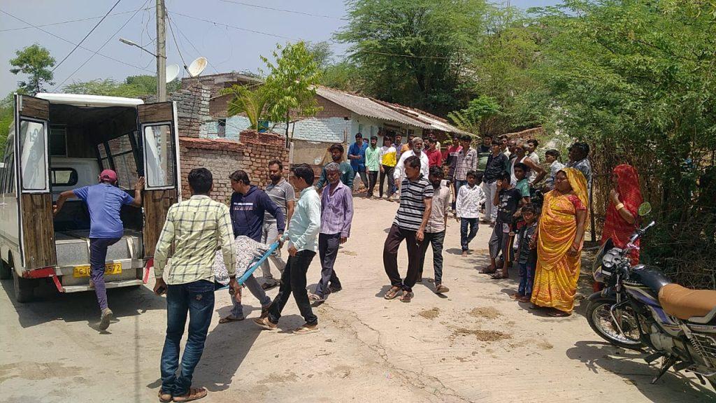 A middle-aged Bharat Bhai of a laboring family of Sihore cut his life short by hanging himself at home - Chakchar