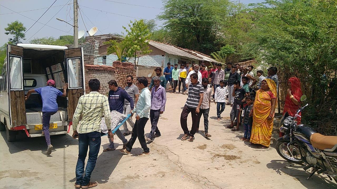 A middle-aged Bharat Bhai of a laboring family of Sihore cut his life short by hanging himself at home - Chakchar