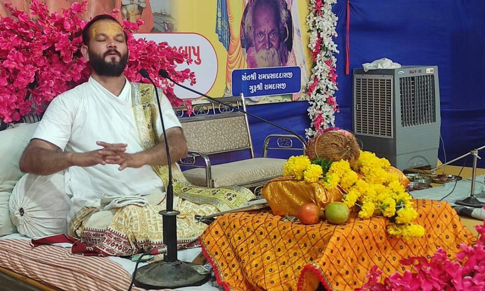 Sihore Shri Chitharia Hanumanji Mandir organized Bhagwat week ends on third day, welfare of society cannot happen without self welfare: Shastriji, crowd of devotees on third day of Bhagwat Katha