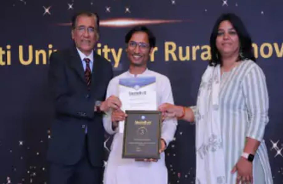 A matter of pride; Sihore Sanosara Lokbharti University honored by securing third position at national level at New Delhi