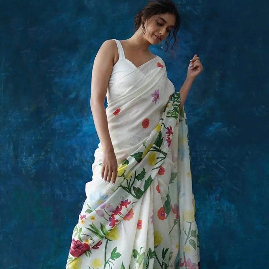 Wear this saree in summer, you will get a stylish look with comfort