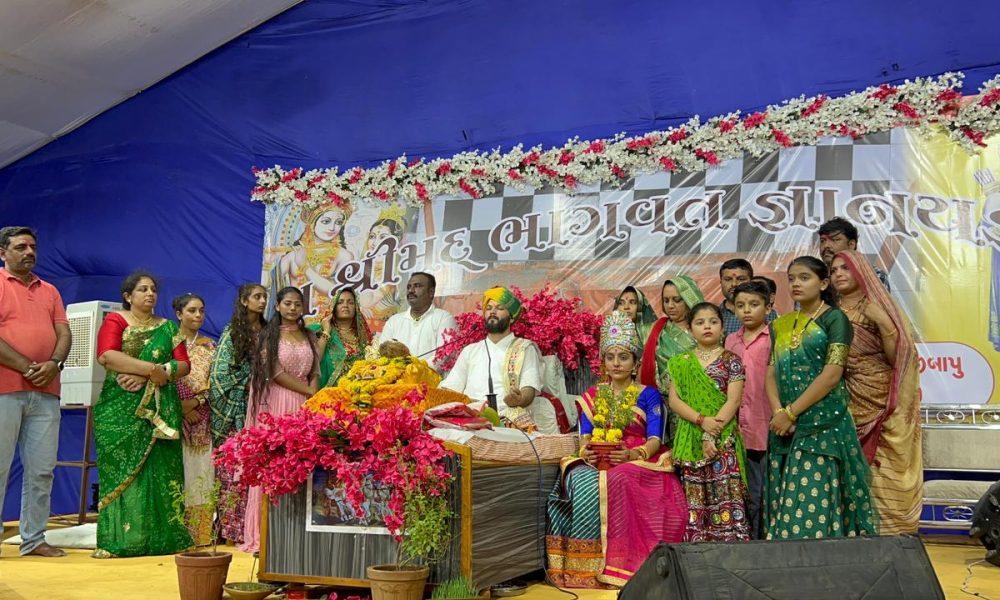 God's grace is in every work done in selflessness and servitude: Poo Nareshbhai Shastriji