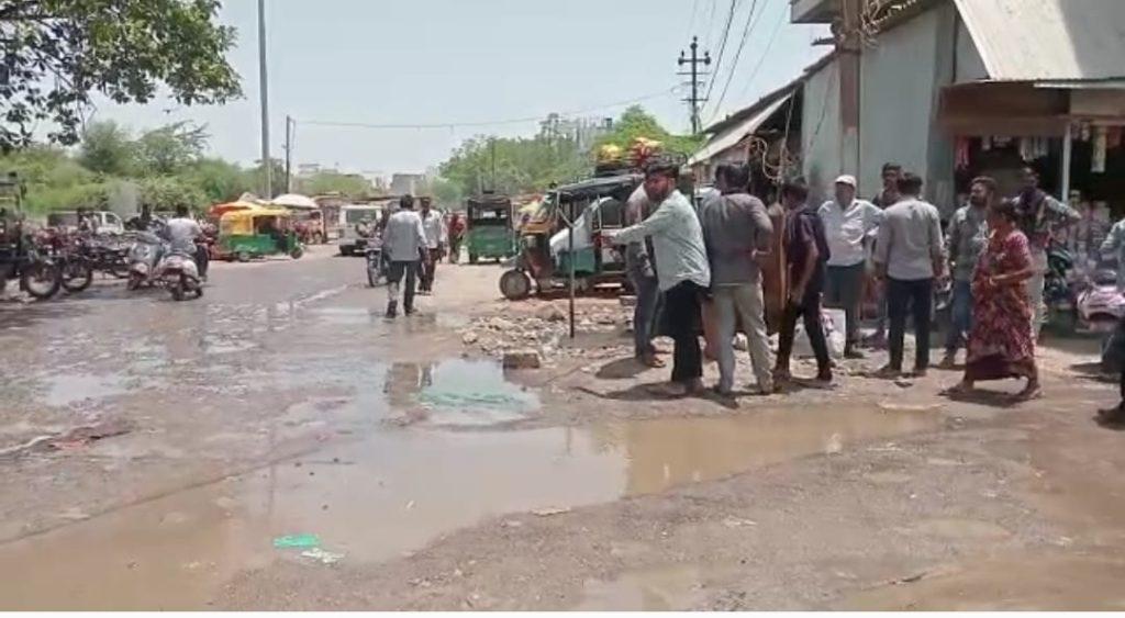 Dedicated to officers of the system; Serious sewage problem around Sihore Tana Chokdi Rajput Society