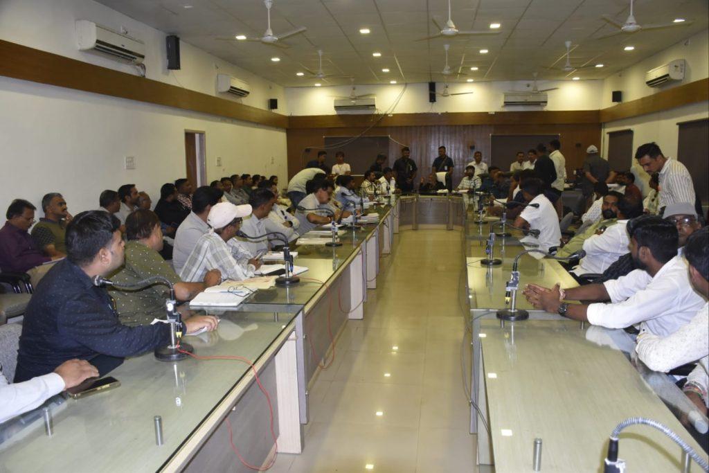 Tomorrow, Minister and MLA Parasottambhai Solanki will hear public questions from his constituency Sihore and Taluka.
