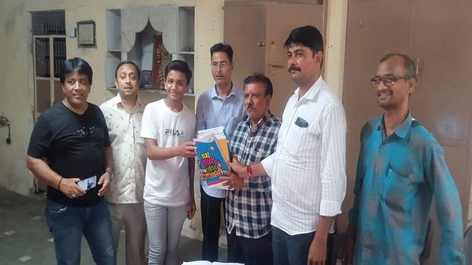Notebooks and books were distributed free of cost to all the students by Sihore Shrimaru Kansara Jati.