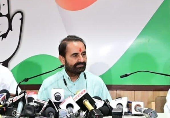 Bow down to Sabarmati Ashram and take charge, all of you also come”: Shaktisinh Gohil