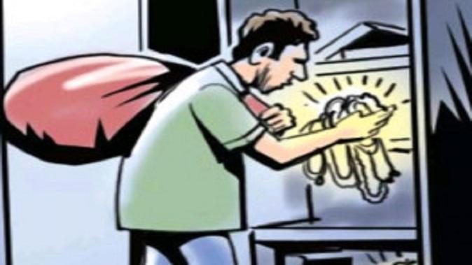 Theft in the closed house of an old lady in Garhula village of Sihore