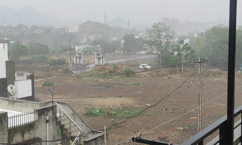 'Cloudy' ahead of Cyclone Biporjoy: Afternoon showers in Sihore with gusty winds