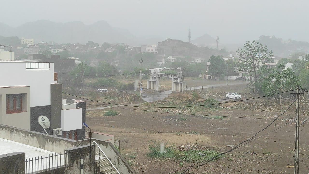 Weather reversed in Sehore division on second day due to storm - light rain everywhere