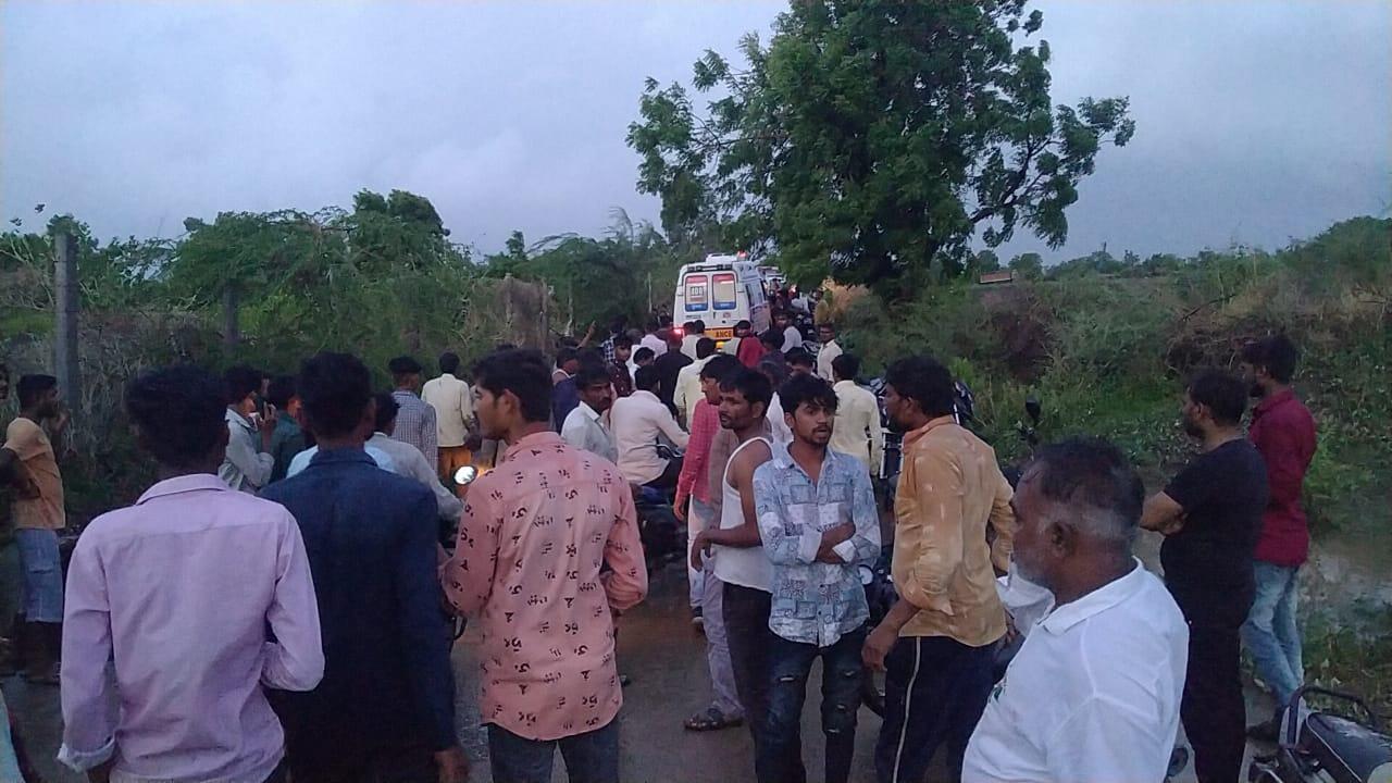 in-varatejs-sodavadara-village-father-and-son-were-strangled-while-trying-to-save-goats-both-died