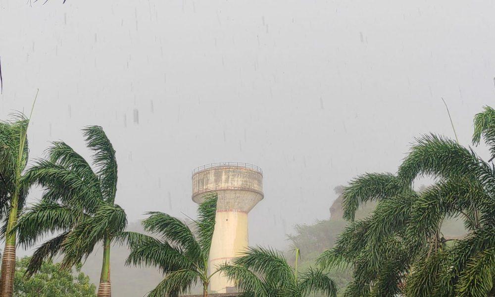 rain-showers-with-gusty-winds-since-morning-in-sihore-city-and-rural-areas