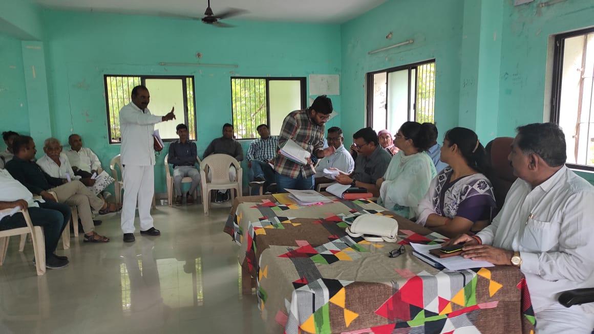 Bakhedo in ongoing meeting between women TDO of Sihore Taluka Panchayat and Zilla Panchayat President; Heavily debated in political circles