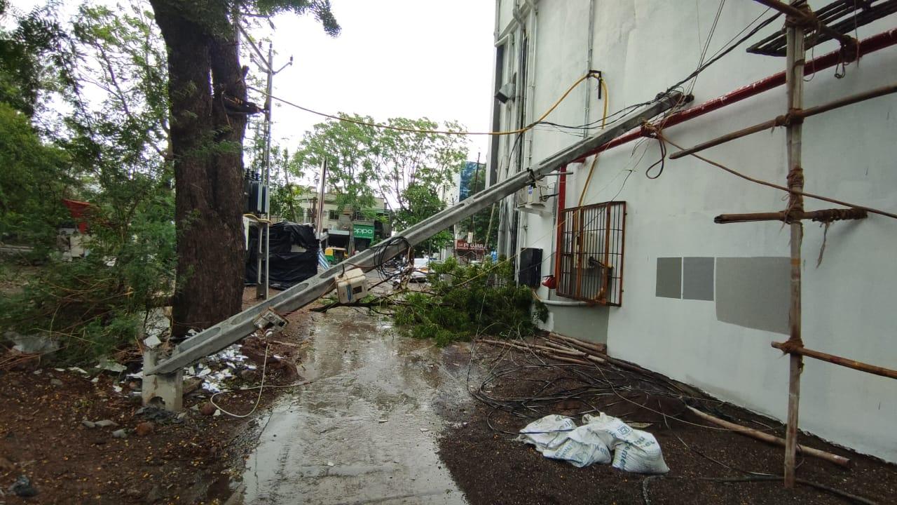 Stormy winds and rain in Sihore disrupted life on the third day